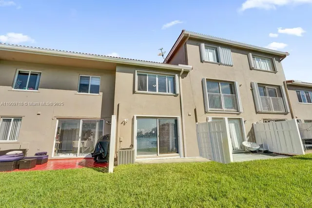 $440,000 | 174 Riviera Circle, Unit 274, Weston, FL 33326