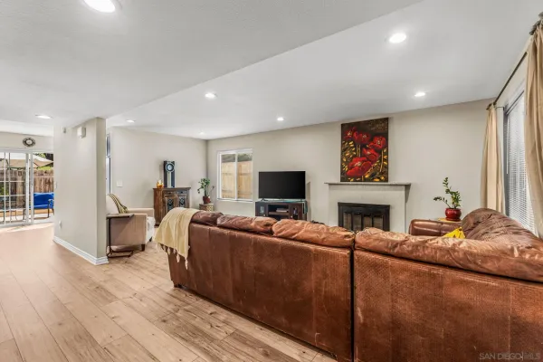 $950,000 | 8963 Capcano Road, San Diego, CA 92126