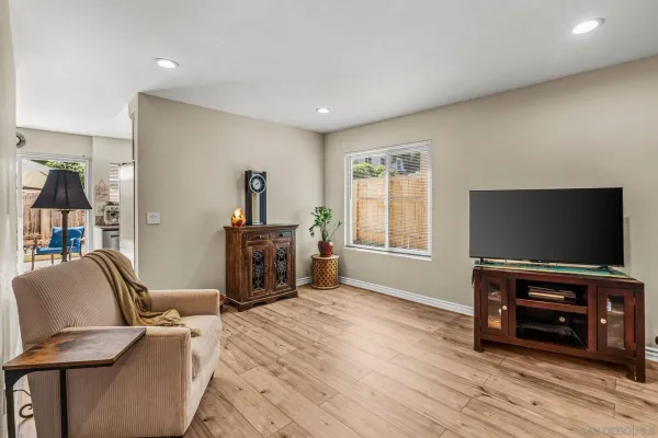 $950,000 | 8963 Capcano Road, San Diego, CA 92126