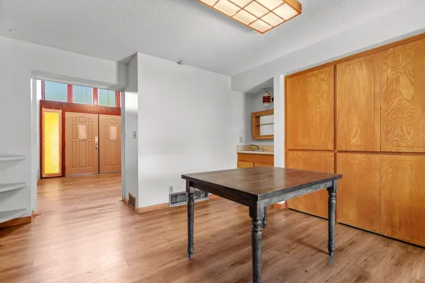 $379,900 | 2185 Galaxy Way, Redding, CA 96002