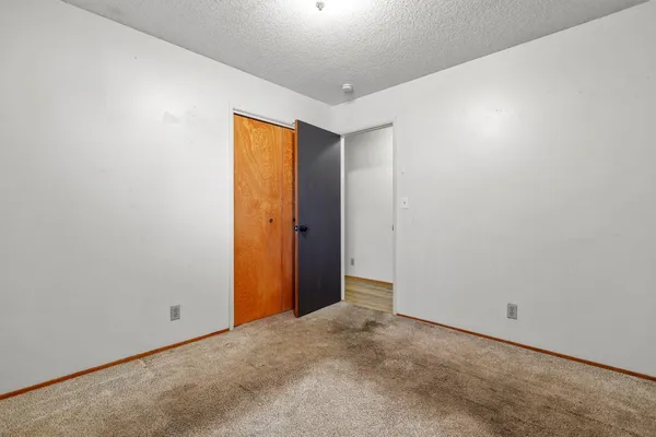 $379,900 | 2185 Galaxy Way, Redding, CA 96002