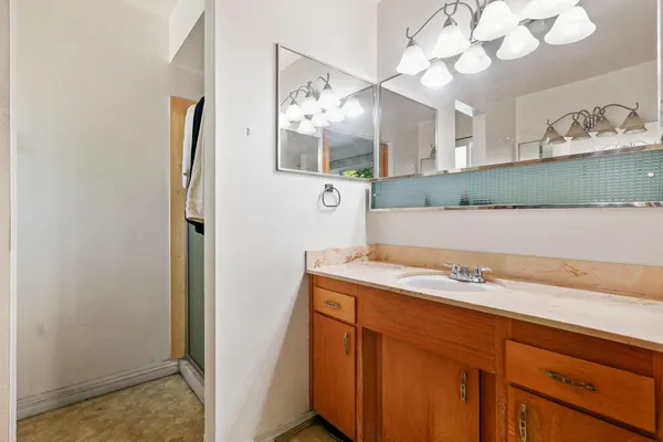 $379,900 | 2185 Galaxy Way, Redding, CA 96002