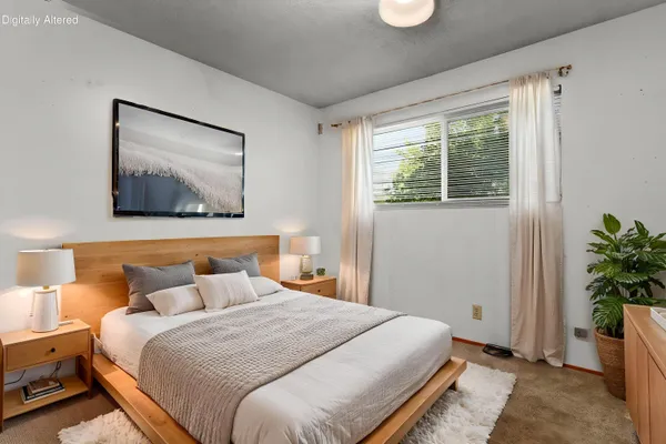 $379,900 | 2185 Galaxy Way, Redding, CA 96002