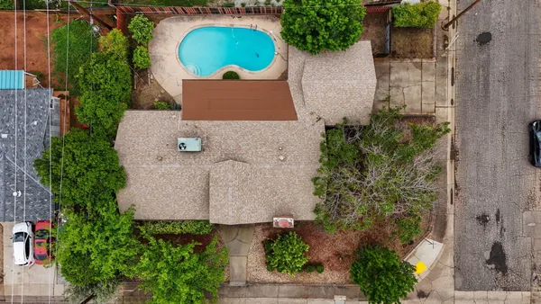 $379,900 | 2185 Galaxy Way, Redding, CA 96002