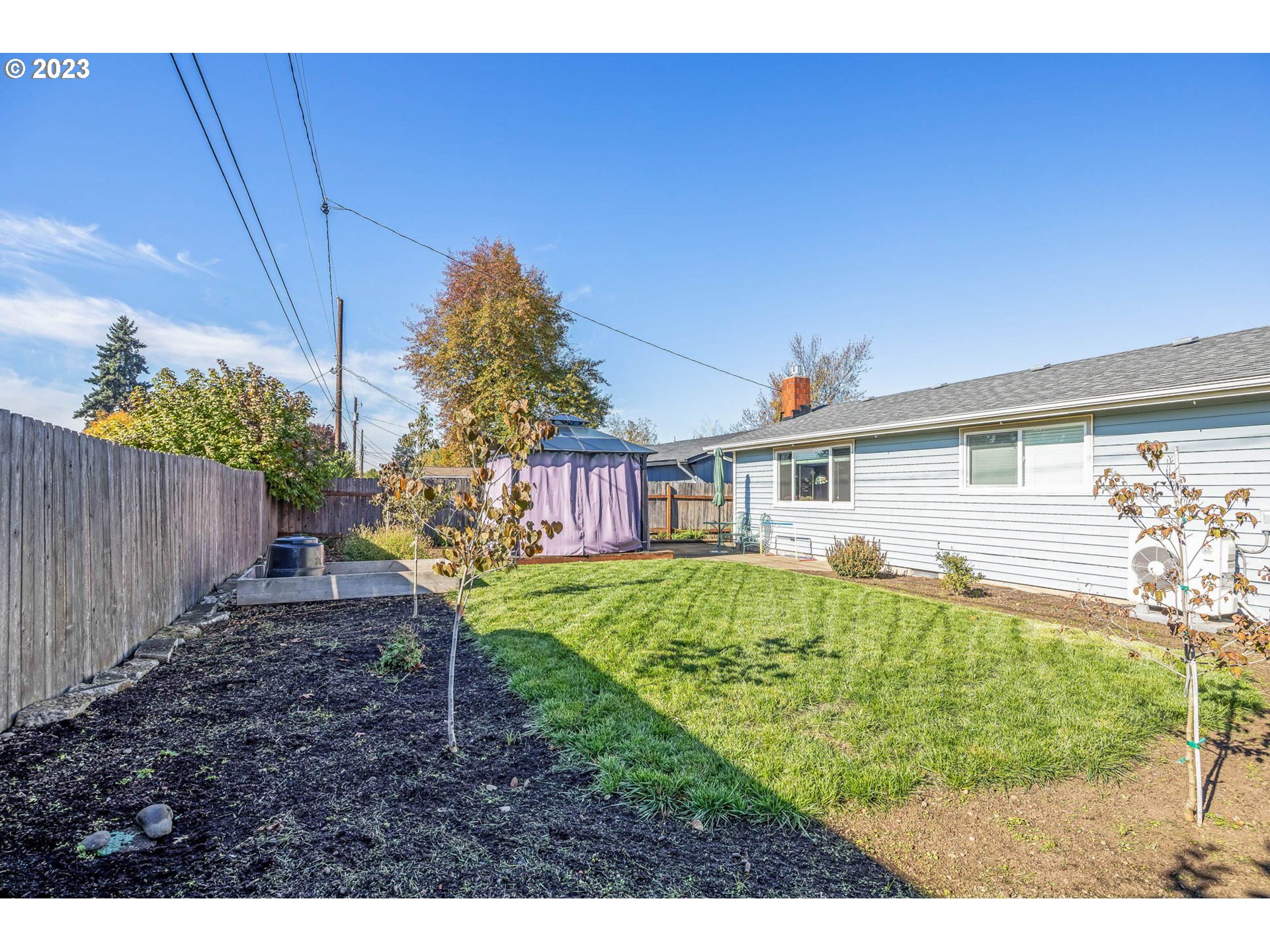 1083 Quinalt Street Springfield, OR 97477 - Photo 33 of 39 a view of a house with backyard