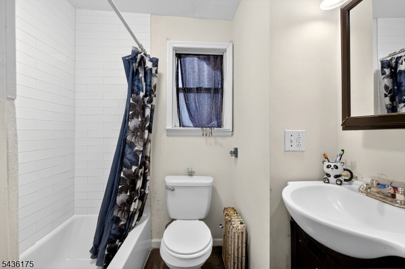 527 Valley Street, Unit 2 Orange, NJ 07050 - Photo 27 of 38