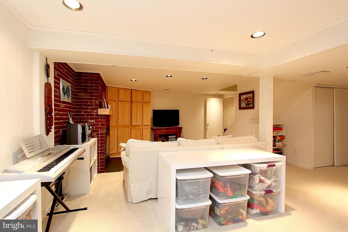 10007 Renfrew Road Silver Spring, MD 20901 - Photo 22 of 28 Basement