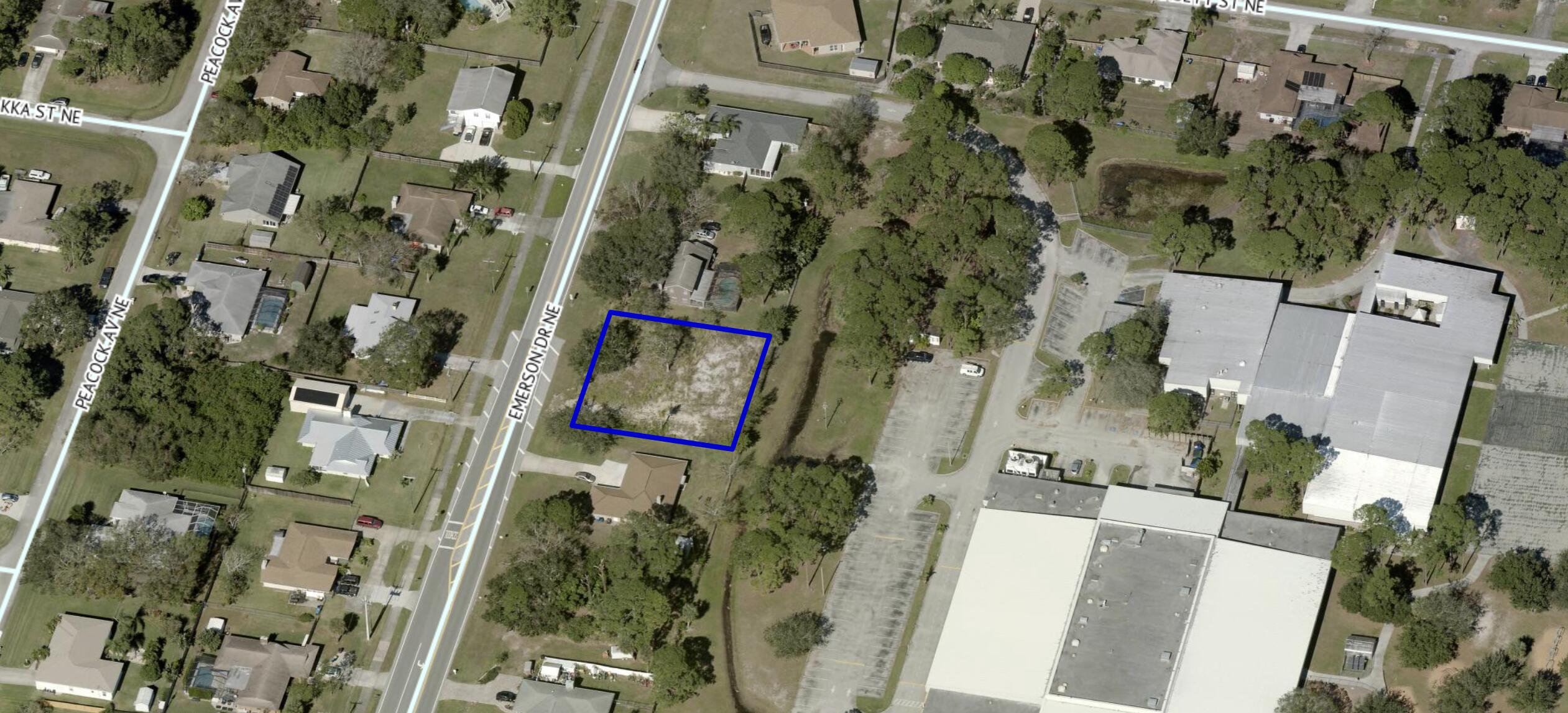 541 Emerson Dr Northeast  