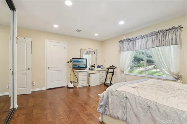 $825,000 | 21811 Merridy Street, Chatsworth, CA 91311