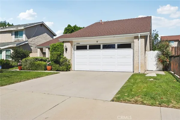 $825,000 | 21811 Merridy Street, Chatsworth, CA 91311