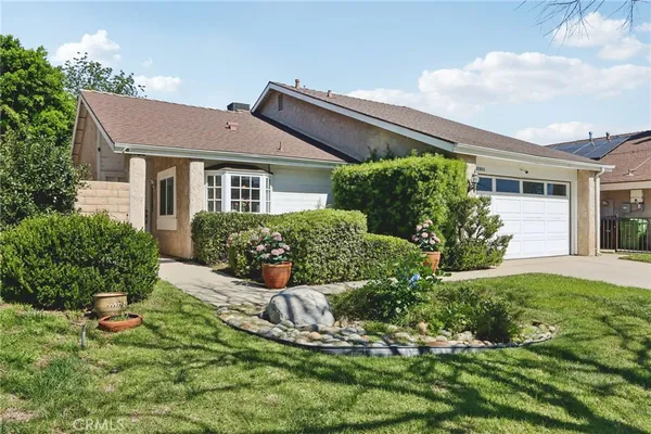$825,000 | 21811 Merridy Street, Chatsworth, CA 91311