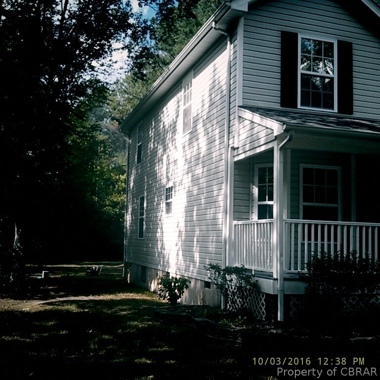 8024 Crab Thicket Road Gloucester, VA 23061 - Photo 2 of 16 Gallery Image 2