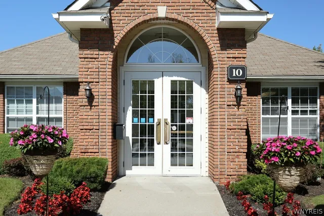 $2,509 | 10 Arielle Court, Unit D/E PLAN, Amherst, NY 14221