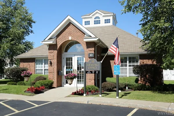 $2,509 | 10 Arielle Court, Unit D/E PLAN, Amherst, NY 14221