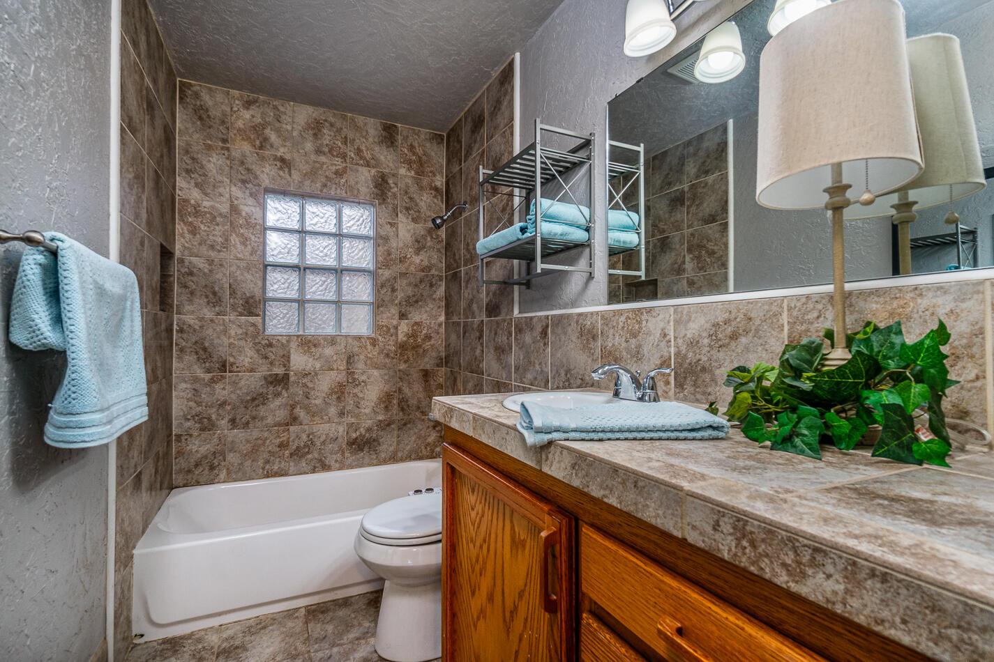 2014 South Milam Street Amarillo, TX 79109 - Photo 15 of 23 Bath