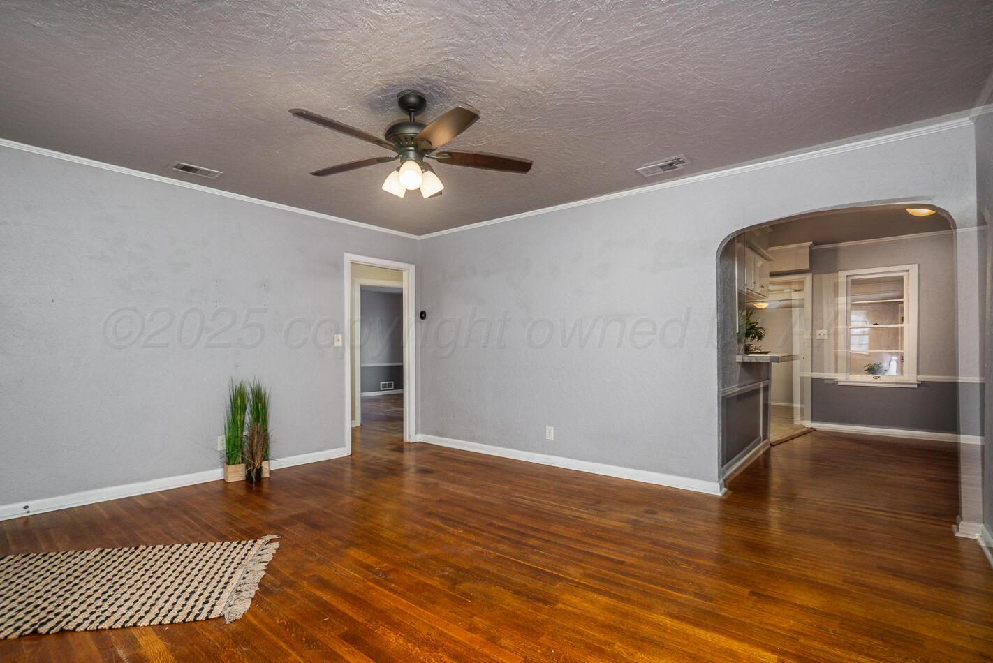 2014 South Milam Street Amarillo, TX 79109 - Photo 4 of 23 Living area 2