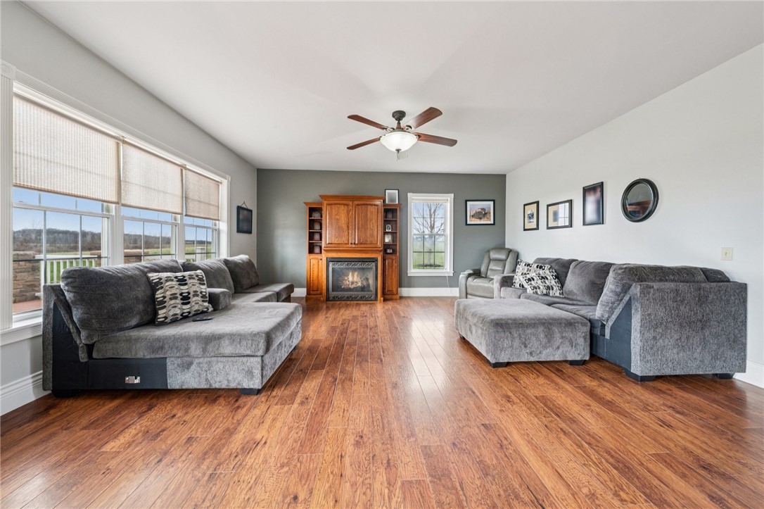 372 Transit Road Middlebury, NY 14591 - Photo 14 of 50 Living room