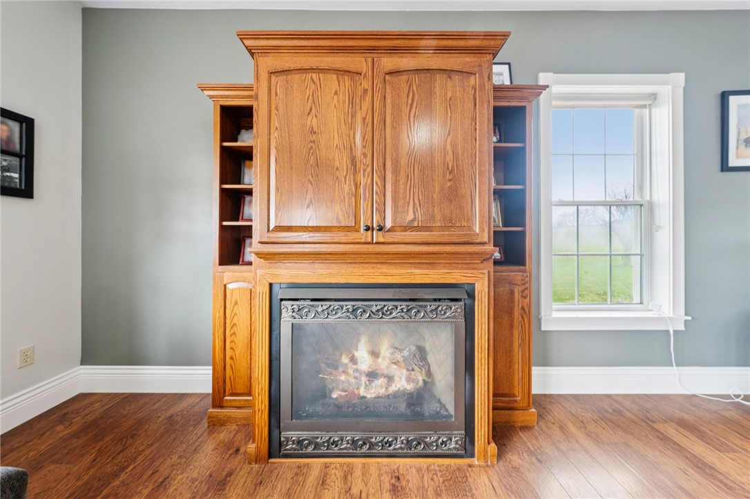 372 Transit Road Middlebury, NY 14591 - Photo 15 of 50 Propane fireplace