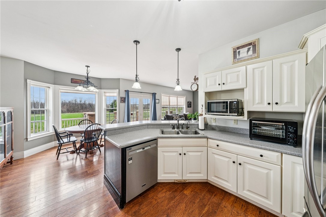 372 Transit Road Middlebury, NY 14591 - Photo 3 of 50 Kitchen