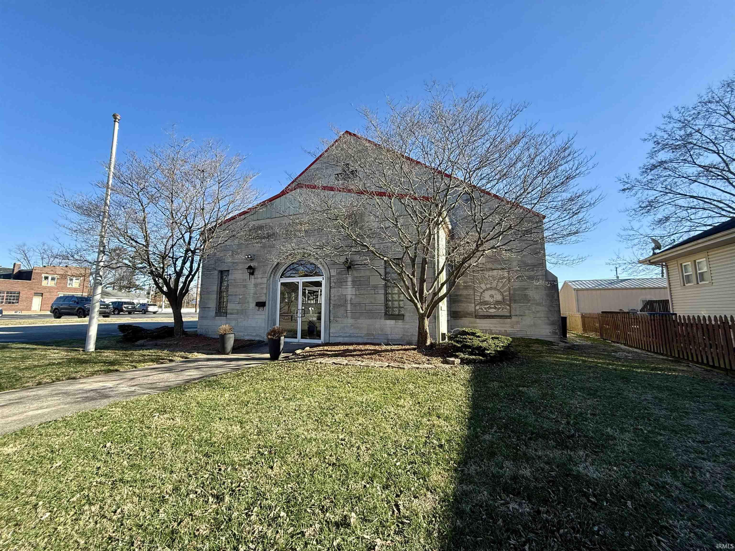 512 P Street Bedford, IN 47421 - Photo 2 of 13