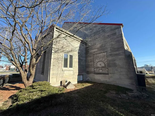 $215,000 | 512 P Street, Bedford, IN 47421