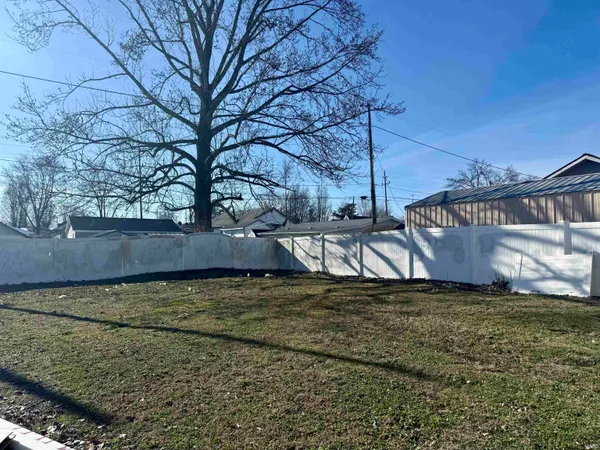 $215,000 | 512 P Street, Bedford, IN 47421