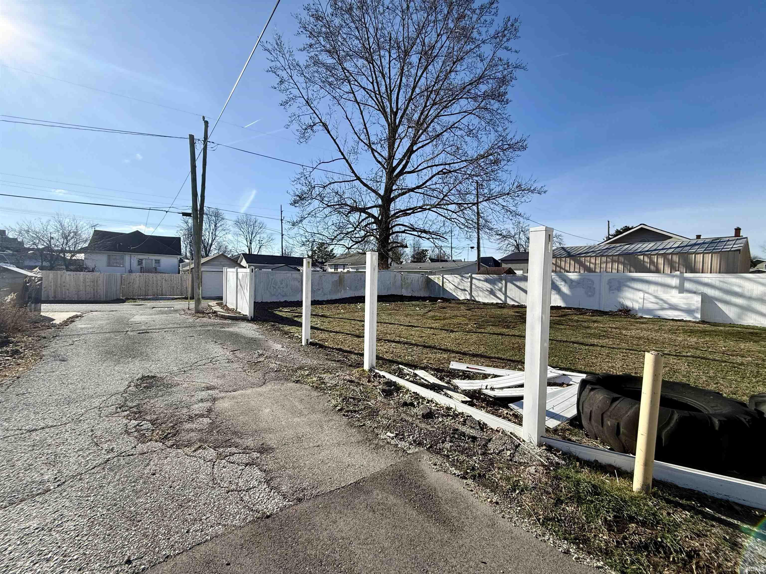 512 P Street Bedford, IN 47421 - Photo 8 of 13