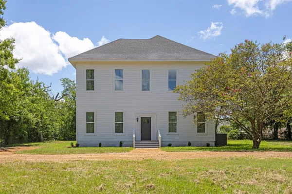 $400,000 | 102 Clegg Street, Trinity, TX 75862