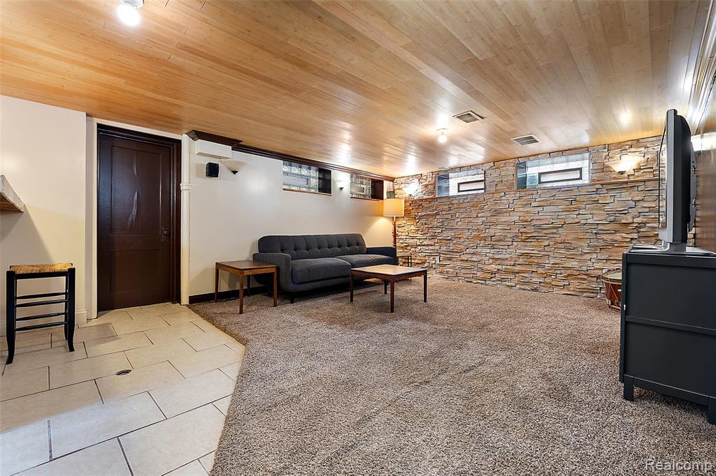 15442 Ashton Road Detroit, MI 48223 - Photo 31 of 51 Gallery Image 31