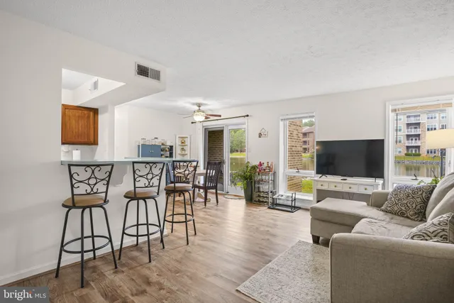 $220,000 | 44759 Woodlake Court, Unit 2C, California, MD 20619