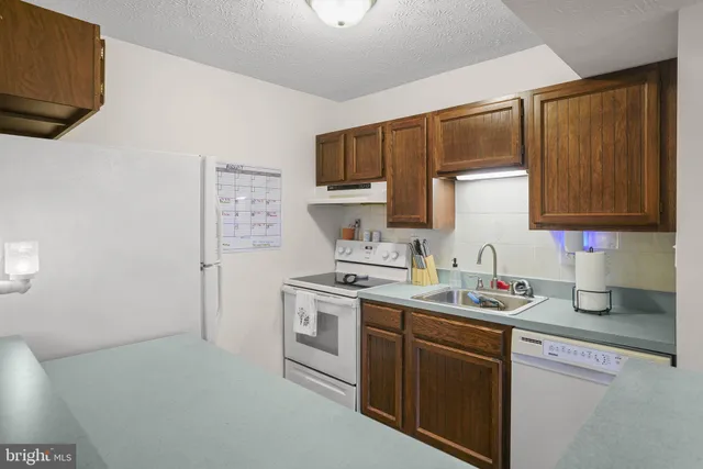 $220,000 | 44759 Woodlake Court, Unit 2C, California, MD 20619