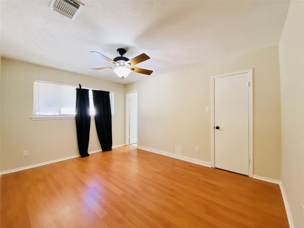 $1,700 | 13447 Greenway Drive, Sugar Land, TX 77498