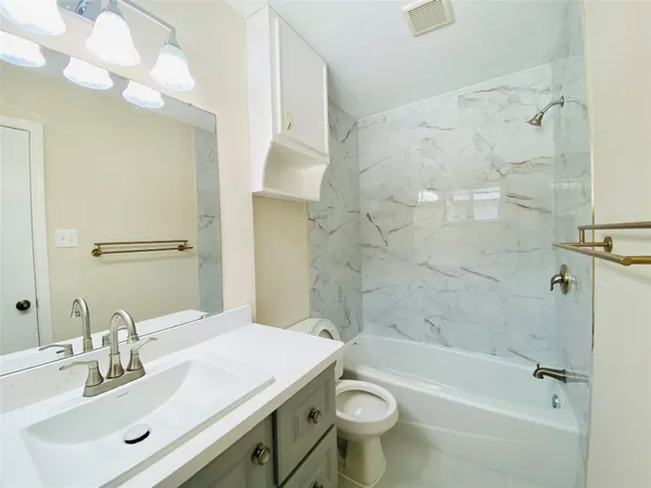 $1,700 | 13447 Greenway Drive, Sugar Land, TX 77498