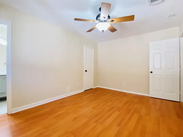 $1,700 | 13447 Greenway Drive, Sugar Land, TX 77498