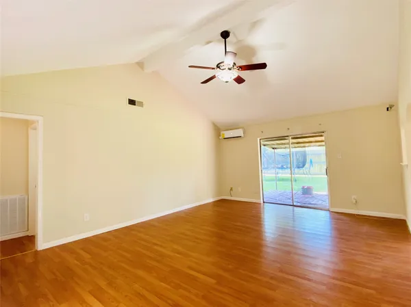 $1,700 | 13447 Greenway Drive, Sugar Land, TX 77498