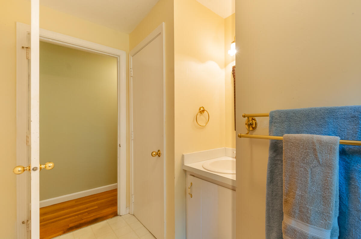 16 Meredith Road Forestdale, MA 02644 - Photo 12 of 23 16 Meredith Road-73-HDR