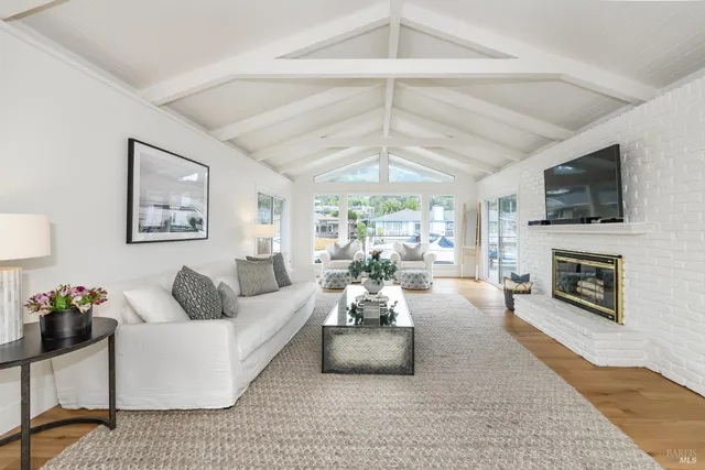 $2,950,000 | 9 St Lucia Place, Tiburon, CA 94920
