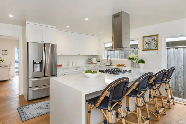 $2,950,000 | 9 St Lucia Place, Tiburon, CA 94920