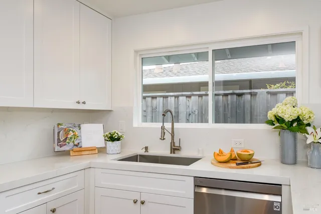 $2,950,000 | 9 St Lucia Place, Tiburon, CA 94920