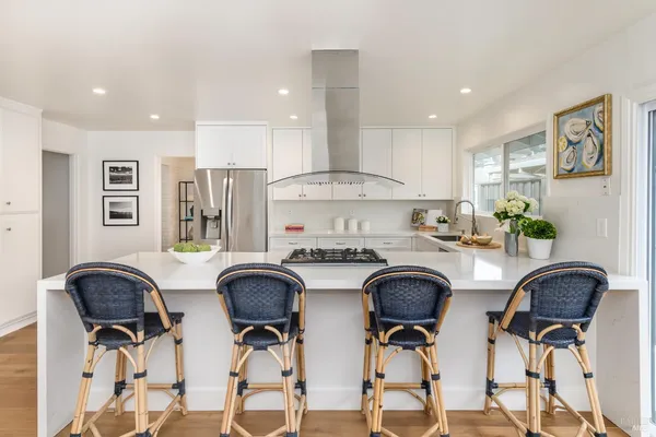 $2,950,000 | 9 St Lucia Place, Tiburon, CA 94920