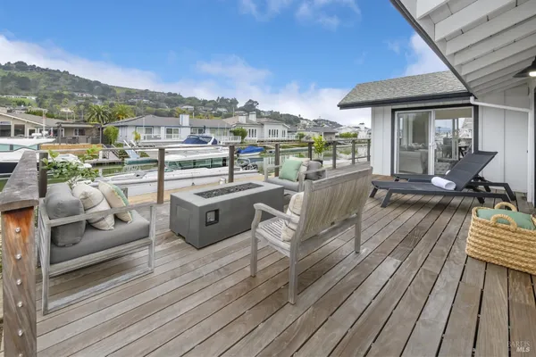 $2,950,000 | 9 St Lucia Place, Tiburon, CA 94920
