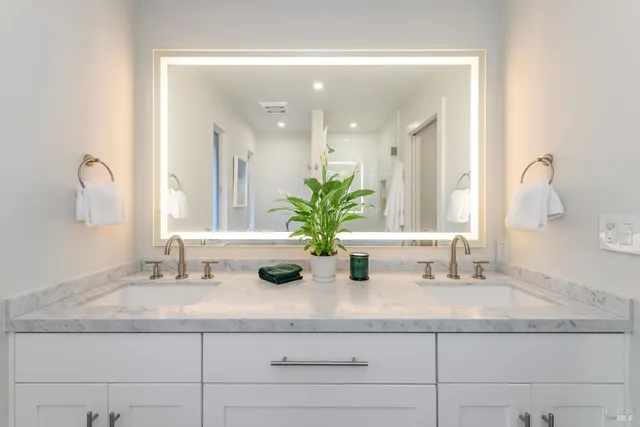 $2,950,000 | 9 St Lucia Place, Tiburon, CA 94920