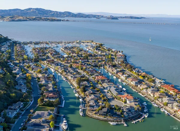 $2,950,000 | 9 St Lucia Place, Tiburon, CA 94920