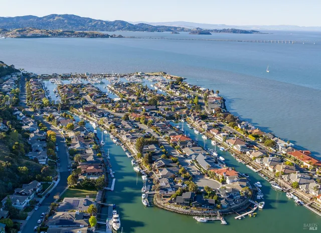 $2,950,000 | 9 St Lucia Place, Tiburon, CA 94920