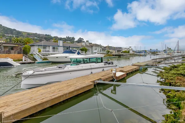 $2,950,000 | 9 St Lucia Place, Tiburon, CA 94920