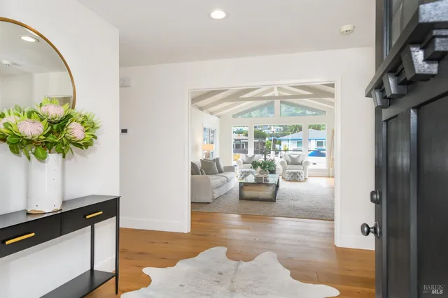 $2,950,000 | 9 St Lucia Place, Tiburon, CA 94920