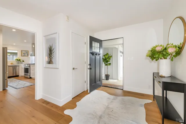 $2,950,000 | 9 St Lucia Place, Tiburon, CA 94920