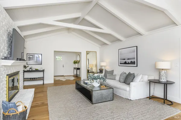 $2,950,000 | 9 St Lucia Place, Tiburon, CA 94920