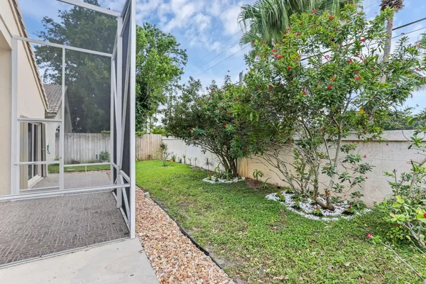 $3,400 | 7607 Colony Lake Drive, Boynton Beach, FL 33436
