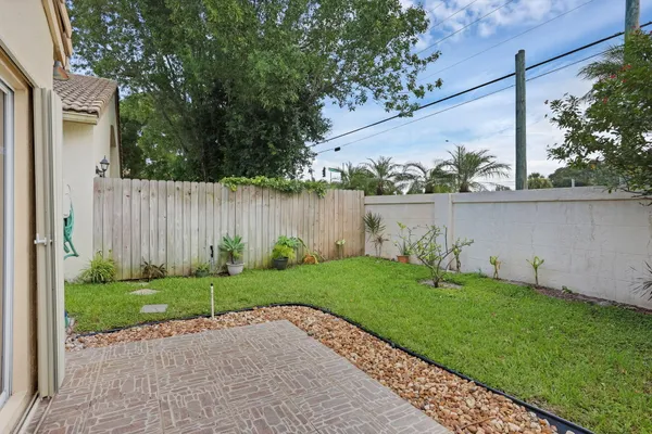 $3,400 | 7607 Colony Lake Drive, Boynton Beach, FL 33436